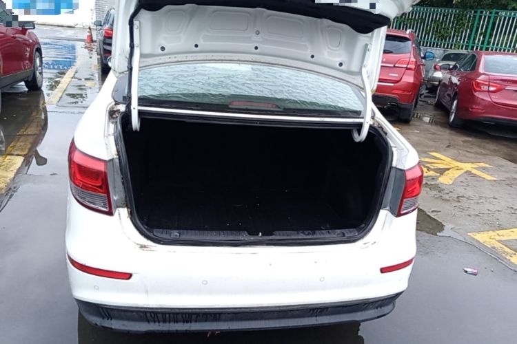 Used Kia K2 2015 Sedan 1.4L MT GLS Trunk