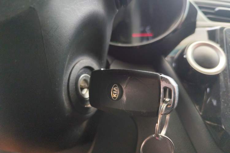Used Kia K2 2015 Sedan 1.4L MT GLS Vehicle Key