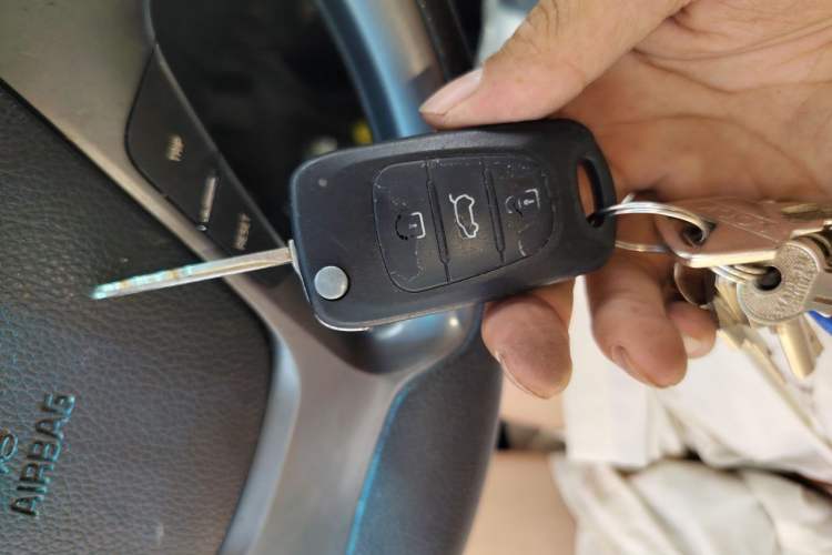 Used Kia K2 2015 Sedan 1.4L Automatic GLS Vehicle Key