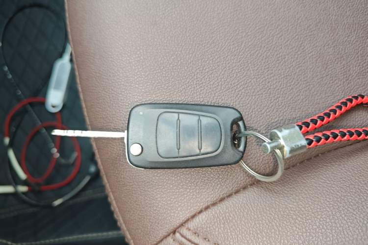 Used Kia K2 2015 Sedan 1.4L MT GLS Vehicle Key