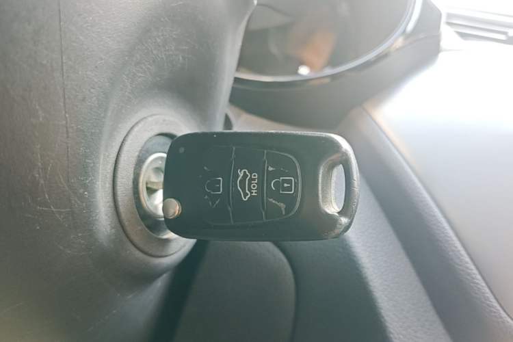 Used Kia K2 2015 Sedan 1.4L Automatic GLS Vehicle Key