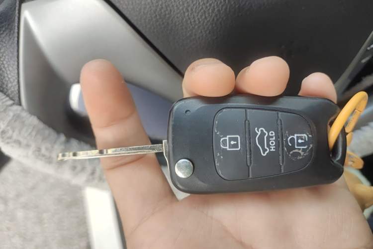 Used Kia K2 2015 Sedan 1.4L Automatic GLS Vehicle Key