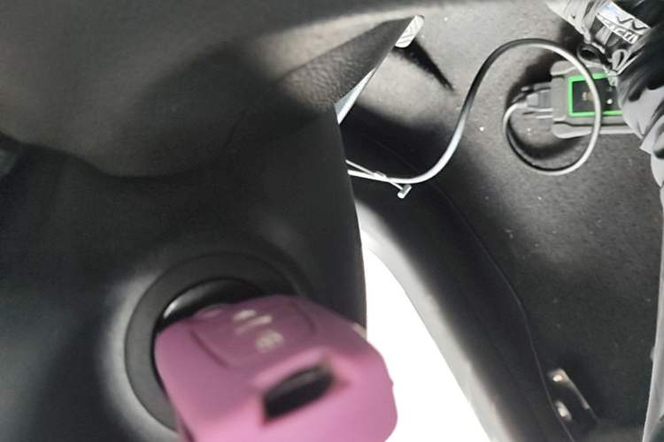 Used Kia K2 2015 Sedan 1.4L MT GLS Vehicle Key