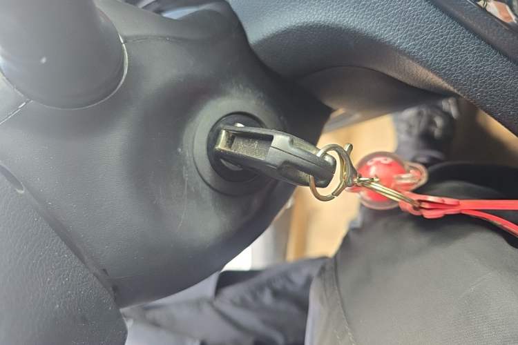 Used Kia K2 2015 Sedan 1.4L Automatic GLS Vehicle Key