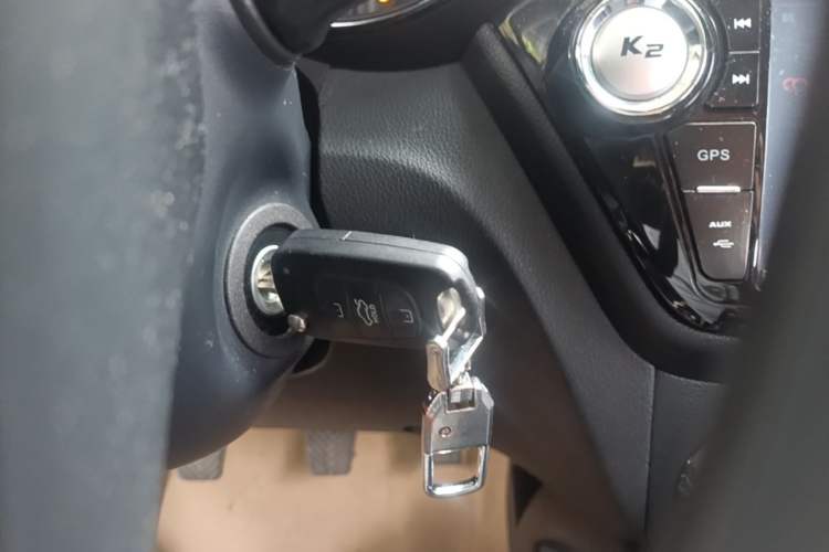 Used Kia K2 2015 Sedan 1.4L MT GLS Vehicle Key