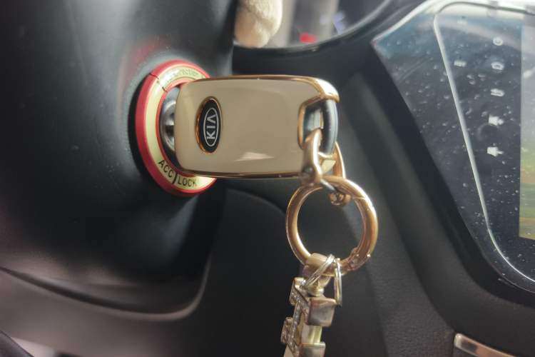 Used Kia K2 2015 Sedan 1.4L Automatic GLS Vehicle Key
