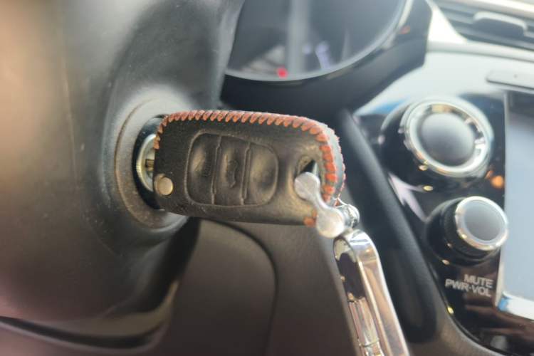 Used Kia K2 2015 Sedan 1.4L MT GLS Vehicle Key