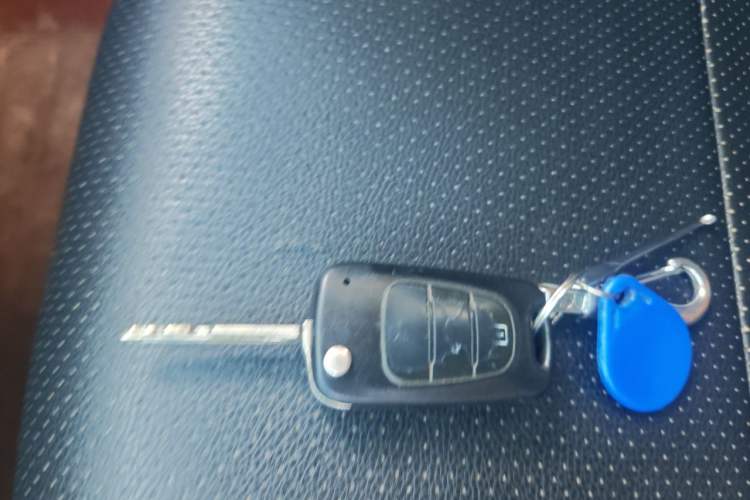 Used Kia K2 2015 Sedan 1.4L MT GLS Vehicle Key