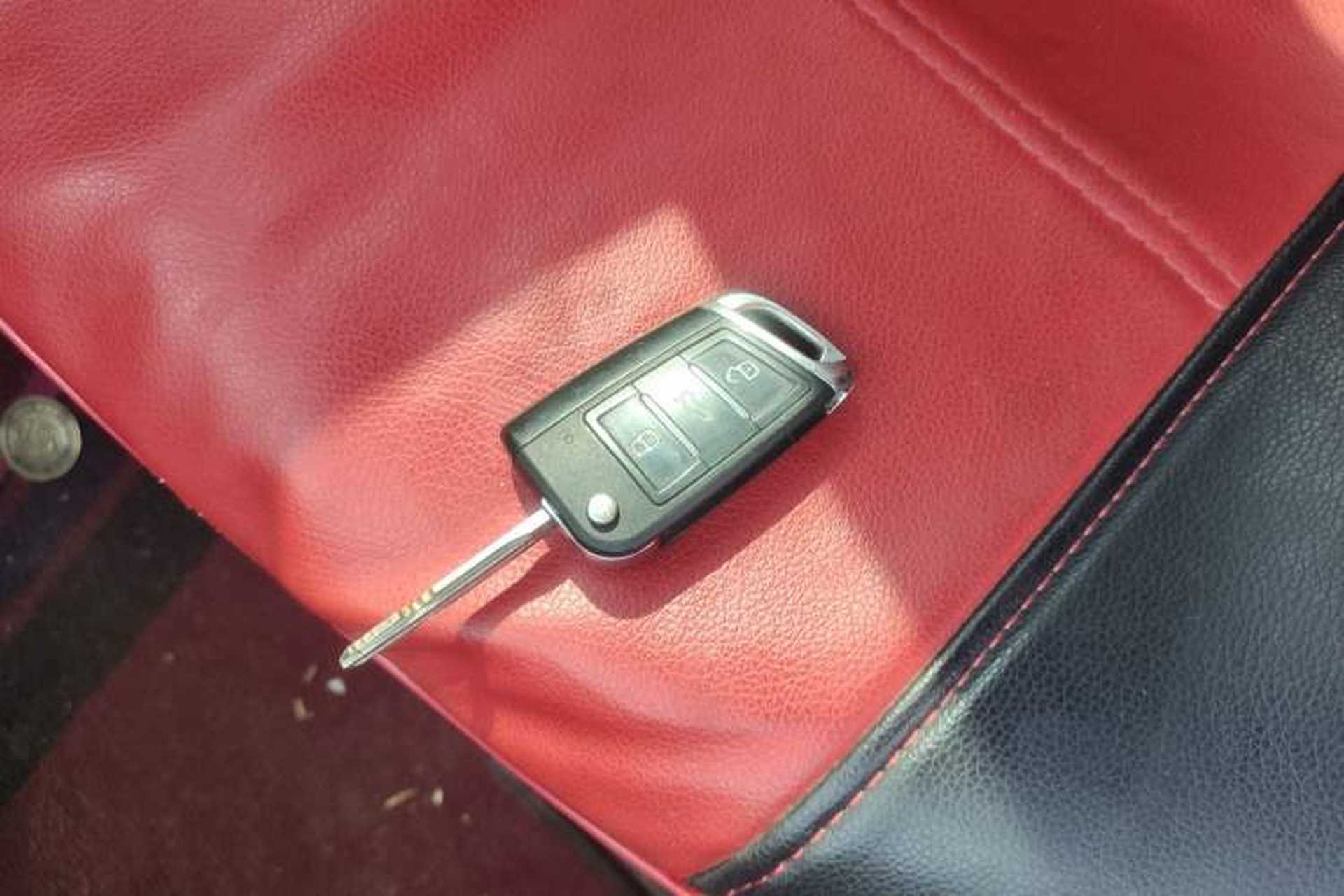 Used Kia K2 2015 Sedan 1.4L MT GLS Vehicle Key