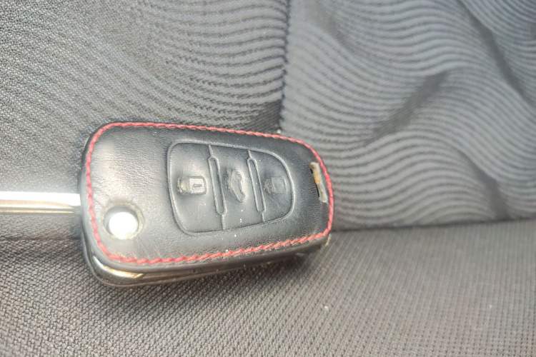 Used Kia K2 2015 Sedan 1.4L Automatic GLS Vehicle Key