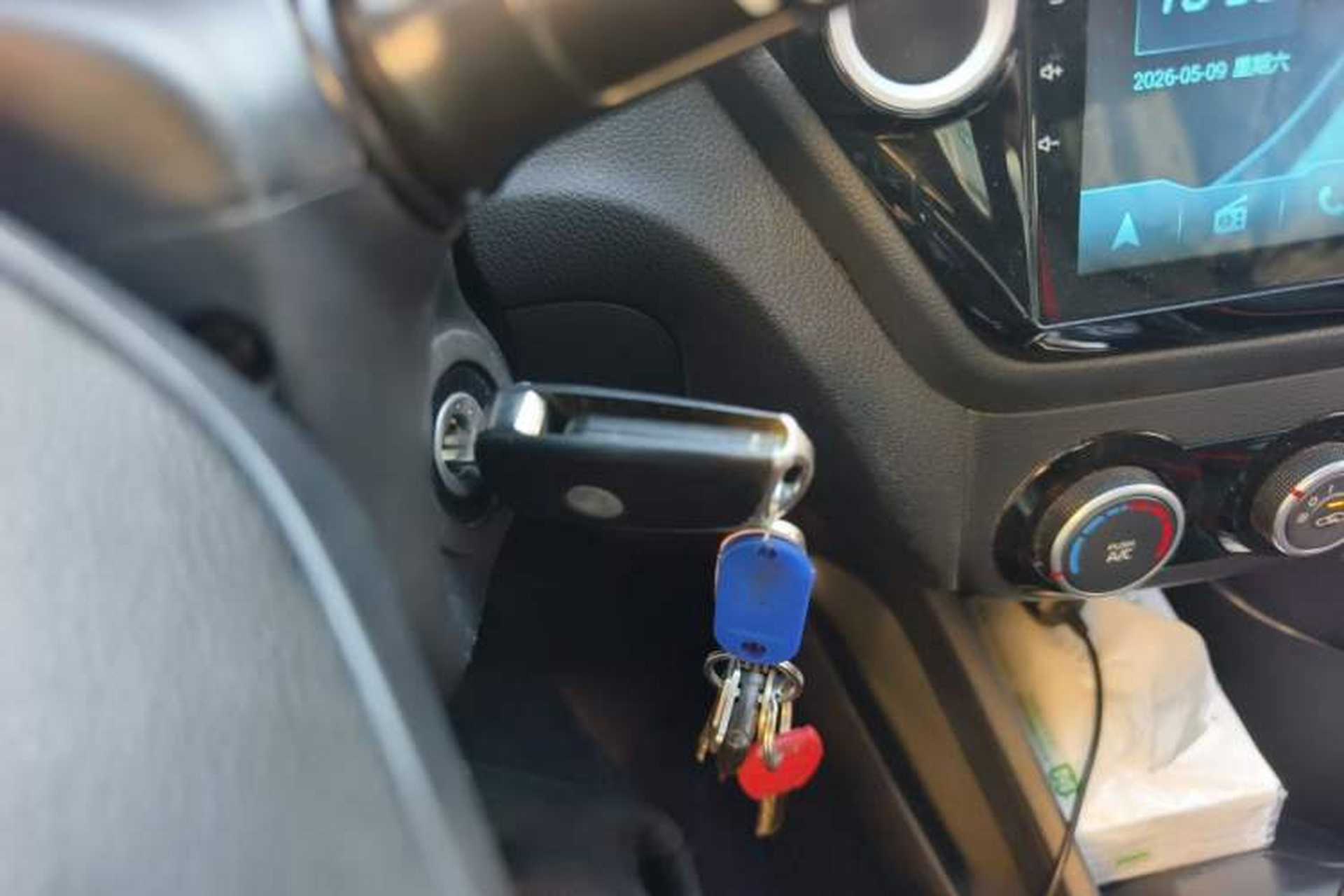 Used Kia K2 2015 Sedan 1.4L MT GLS Vehicle Key
