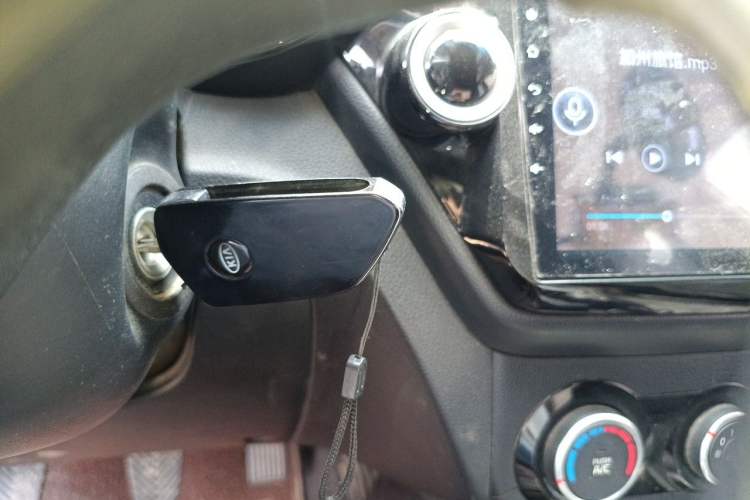 Used Kia K2 2015 Sedan 1.4L MT GLS Vehicle Key