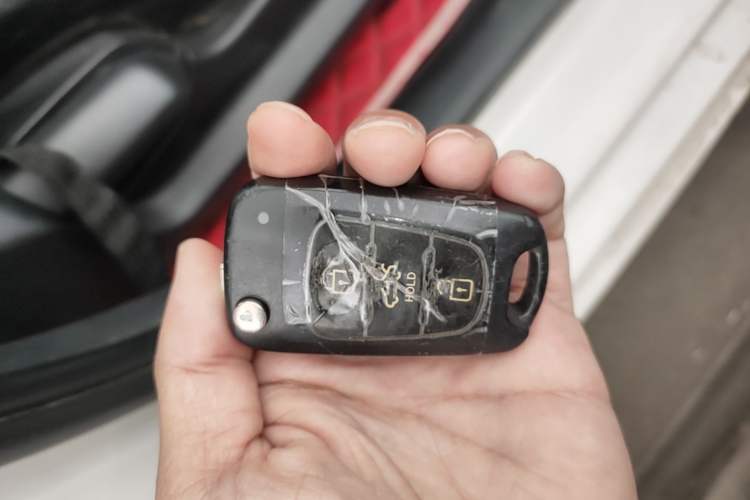 Used Kia K2 2015 Sedan 1.4L MT GLS Vehicle Key