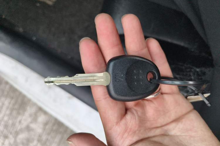 Used Kia K2 2015 Sedan 1.4L MT GLS Vehicle Key