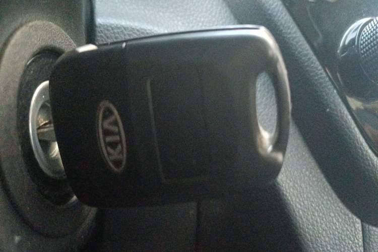 Used Kia K2 2015 Sedan 1.4L MT GLS Vehicle Key