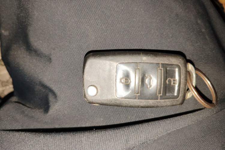 Used Kia K2 2015 Sedan 1.4L MT GLS Vehicle Key