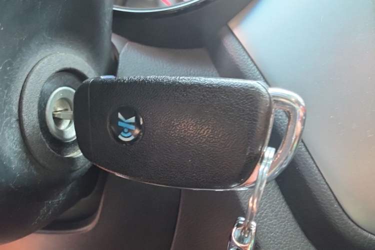 Used Kia K2 2015 Sedan 1.4L MT GLS Vehicle Key
