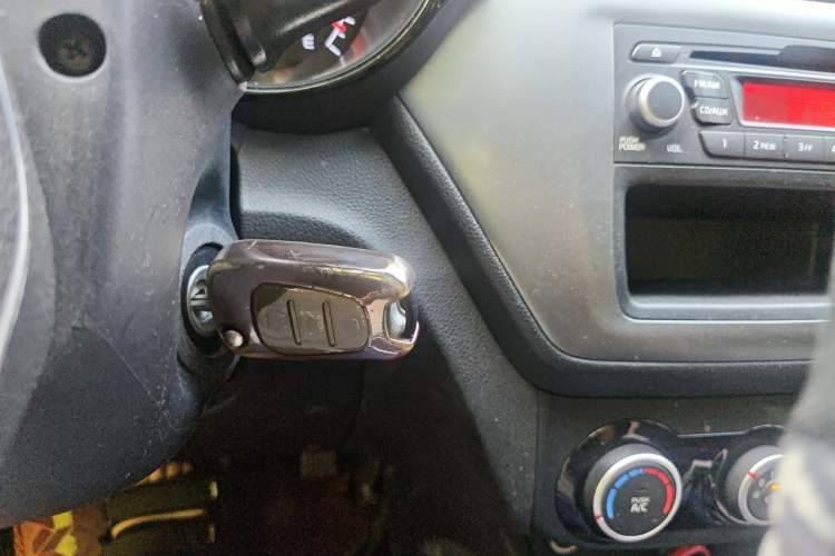 Used Kia K2 2015 Sedan 1.4L Automatic GLS Vehicle Key