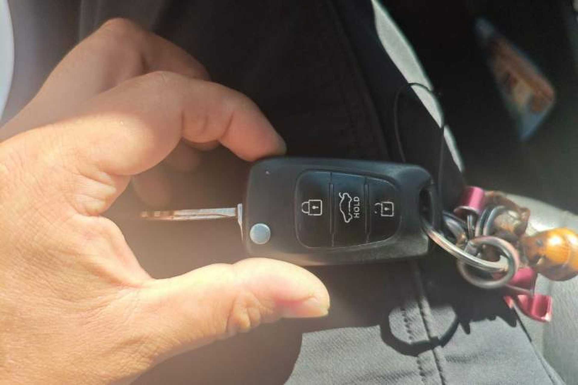 Used Kia K2 2015 Sedan 1.4L MT GLS Vehicle Key