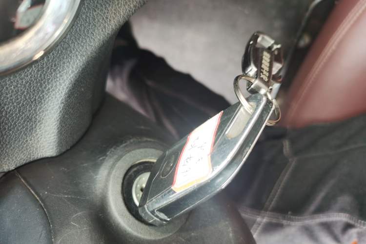 Used Kia K2 2015 Sedan 1.4L MT GLS Vehicle Key
