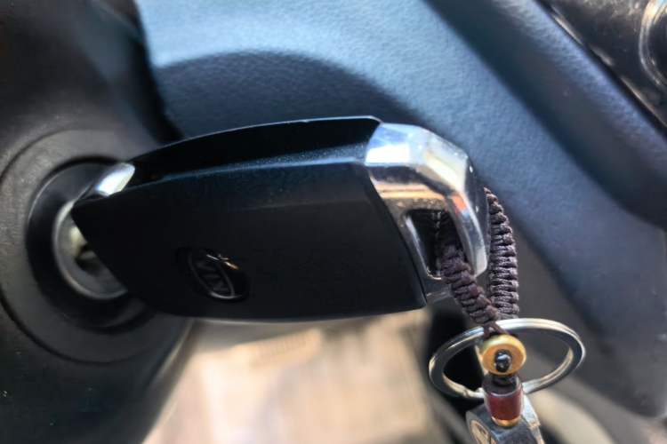 Used Kia K2 2015 Sedan 1.4L Automatic GLS Vehicle Key