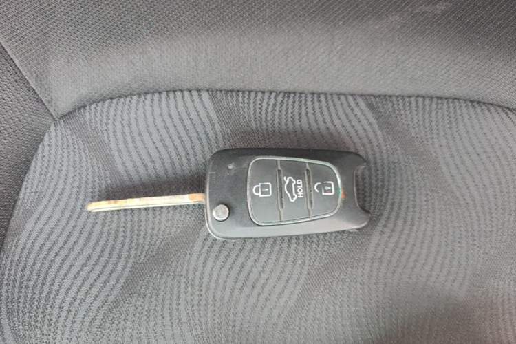 Used Kia K2 2015 Sedan 1.4L Automatic GLS Vehicle Key