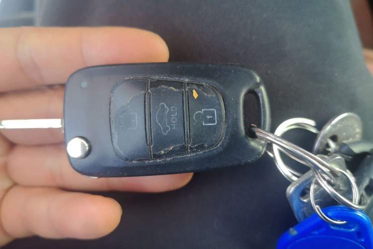 Used Kia K2 2015 Sedan 1.4L MT GLS Vehicle Key