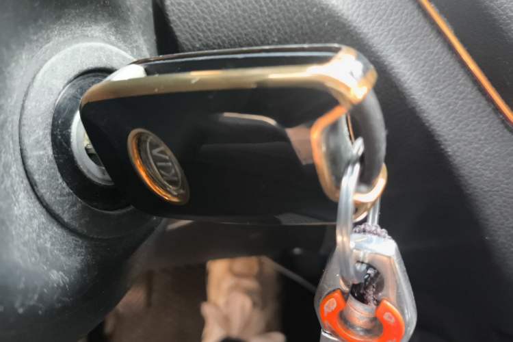 Used Kia K2 2015 Sedan 1.4L MT GLS Vehicle Key