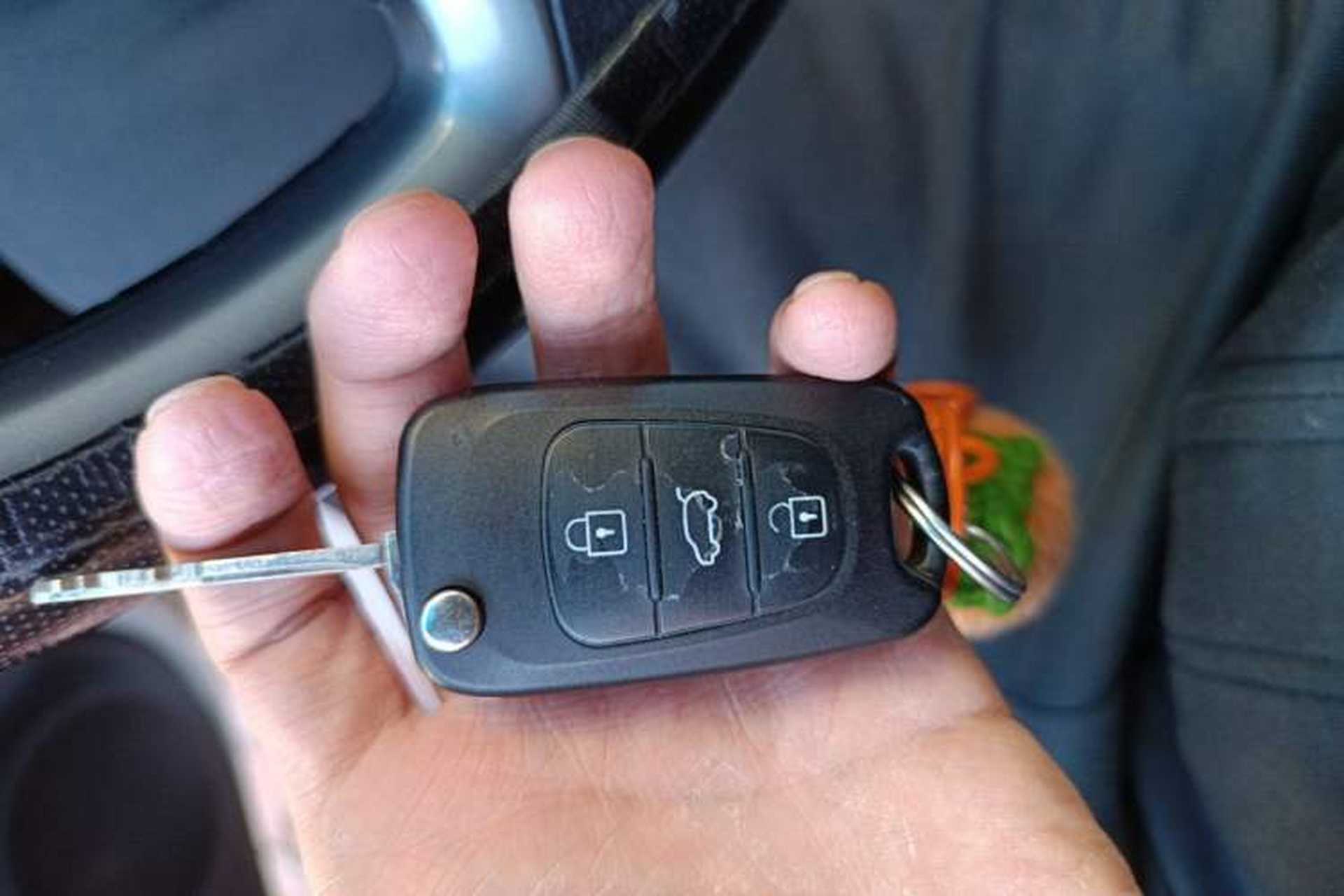 Used Kia K2 2015 Sedan 1.4L MT GLS Vehicle Key