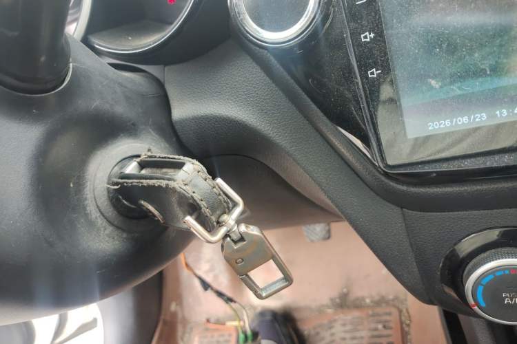 Used Kia K2 2015 Sedan 1.4L MT GLS Vehicle Key