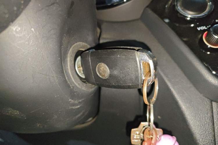 Used Kia K2 2015 Sedan 1.4L Automatic GLS Vehicle Key