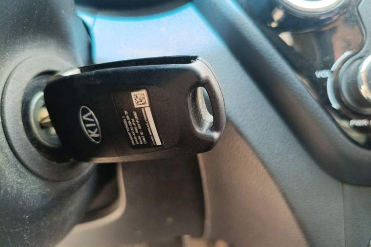 Used Kia K2 2015 Sedan 1.4L Manual Transmission GL Vehicle Key