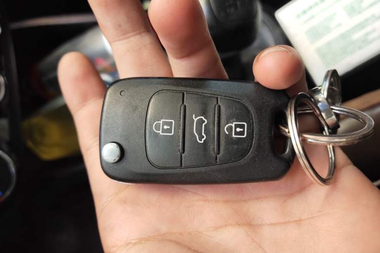 Used Kia K2 2015 Sedan 1.4L MT GLS Vehicle Key