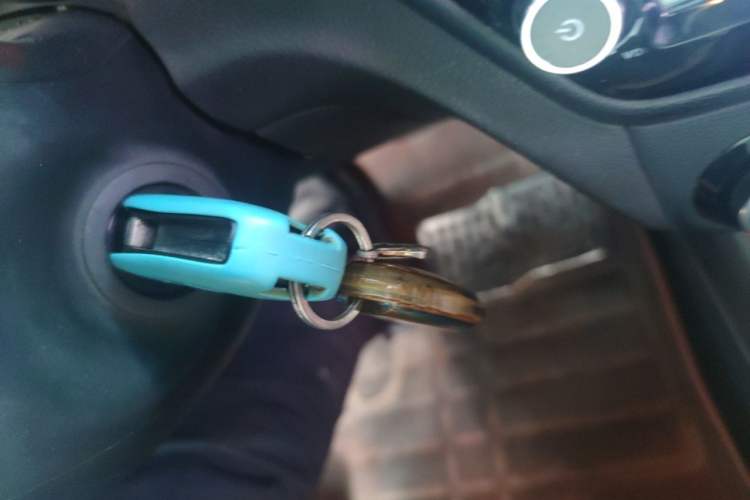 Used Kia K2 2015 Sedan 1.4L Automatic GLS Vehicle Key