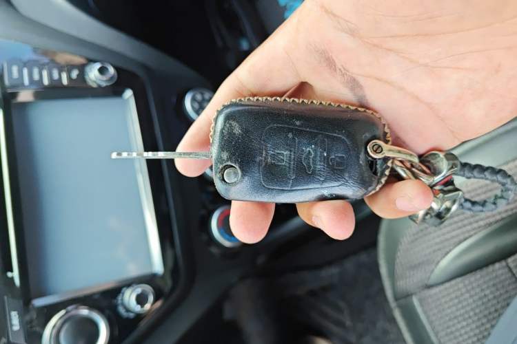 Used Kia K2 2015 Sedan 1.4L Automatic GLS Vehicle Key