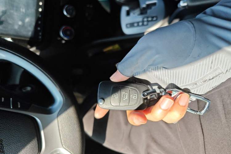 Used Kia K2 2015 Sedan 1.4L Automatic GLS Vehicle Key