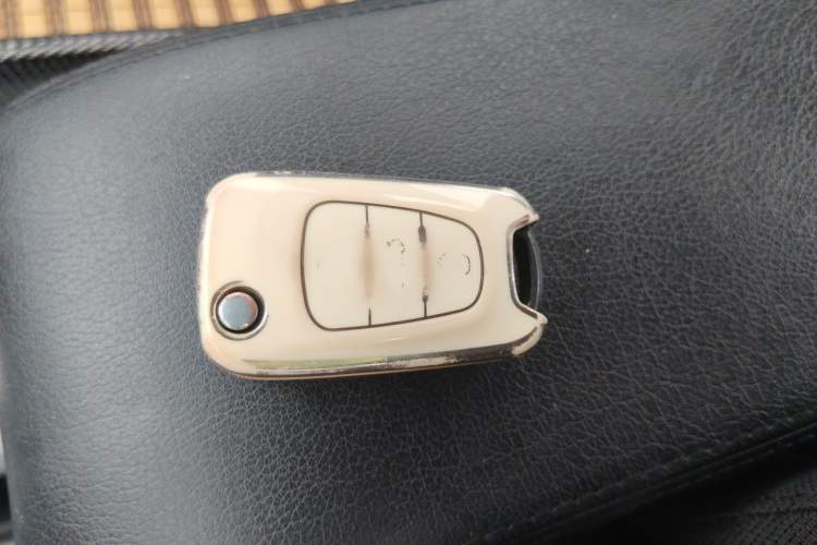 Used Kia K2 2015 Sedan 1.4L Automatic GLS Vehicle Key