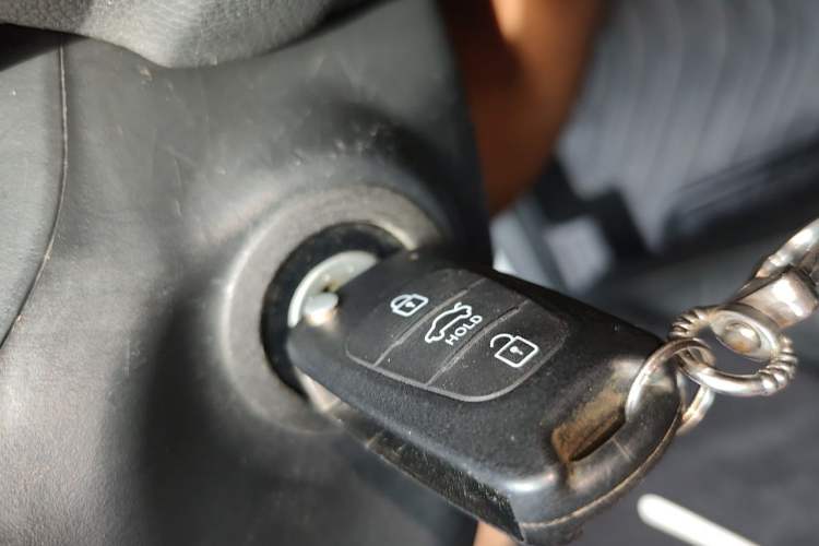 Used Kia K2 2015 Sedan 1.4L Automatic GLS Vehicle Key