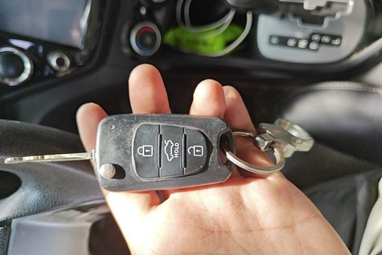 Used Kia K2 2015 Sedan 1.4L Automatic GLS Vehicle Key