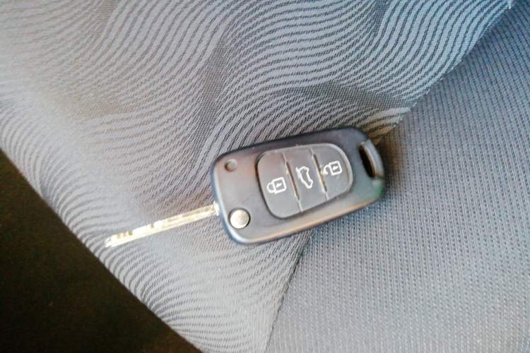 Used Kia K2 2015 Sedan 1.4L Automatic GLS Vehicle Key