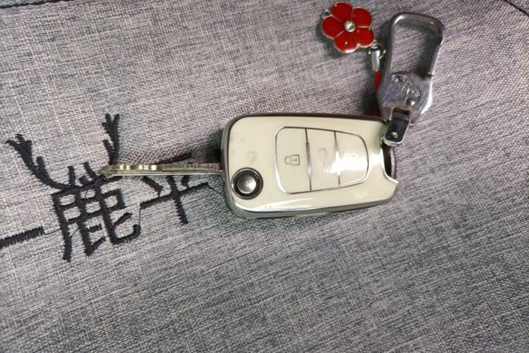 Used Kia K2 2015 Sedan 1.4L Automatic GLS Vehicle Key
