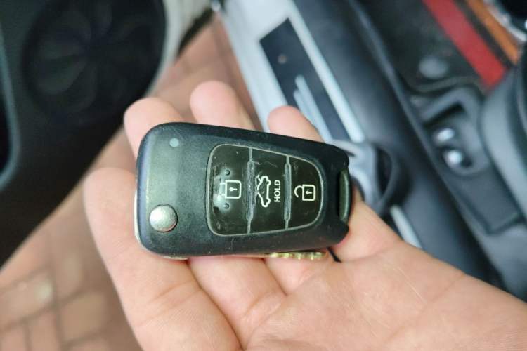 Used Kia K2 2015 Sedan 1.4L MT GLS Vehicle Key