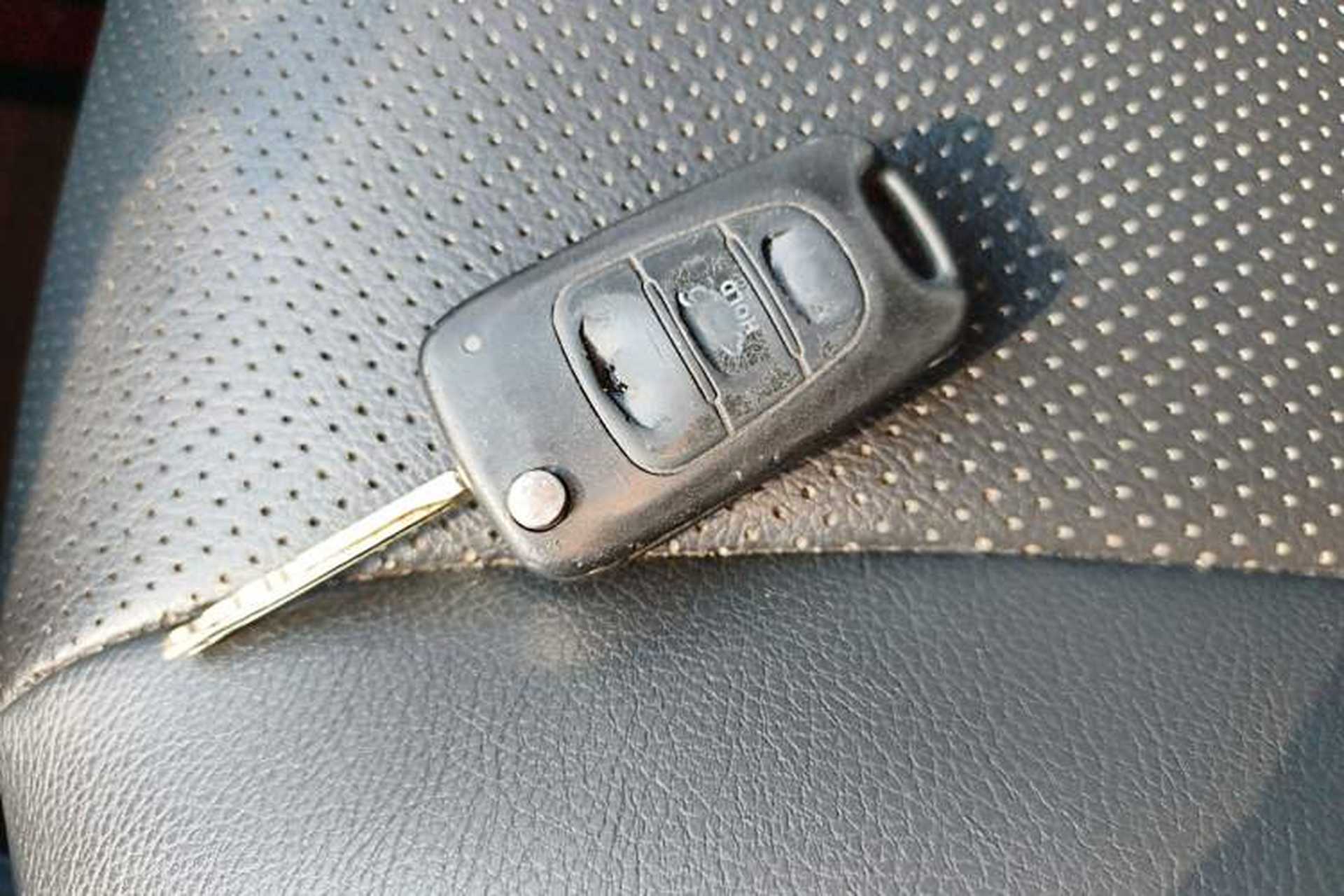 Used Kia K2 2015 Sedan 1.4L Automatic GLS Vehicle Key
