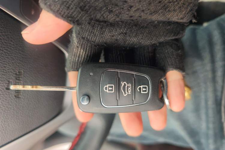 Used Kia K2 2015 Sedan 1.4L Automatic GLS Vehicle Key
