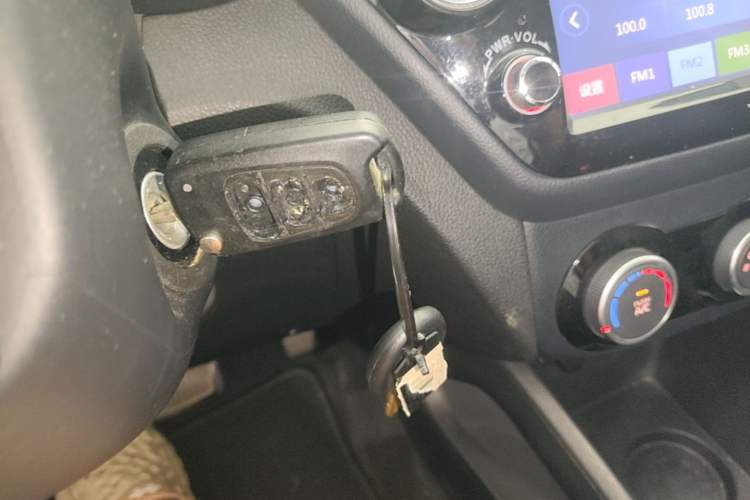 Used Kia K2 2015 Sedan 1.4L Automatic GLS Vehicle Key