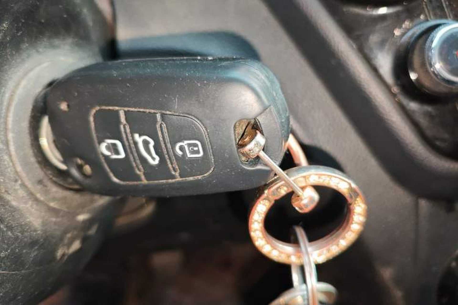 Used Kia K2 2015 Sedan 1.4L MT GLS Vehicle Key