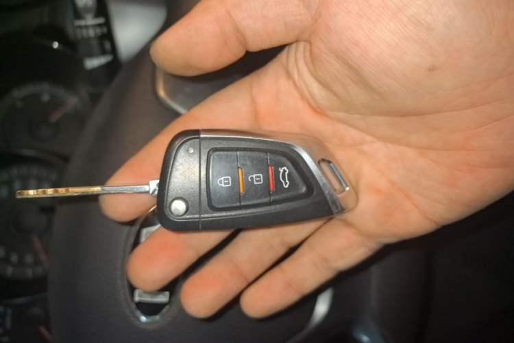 Used Kia K2 2015 Sedan 1.4L MT GLS Vehicle Key