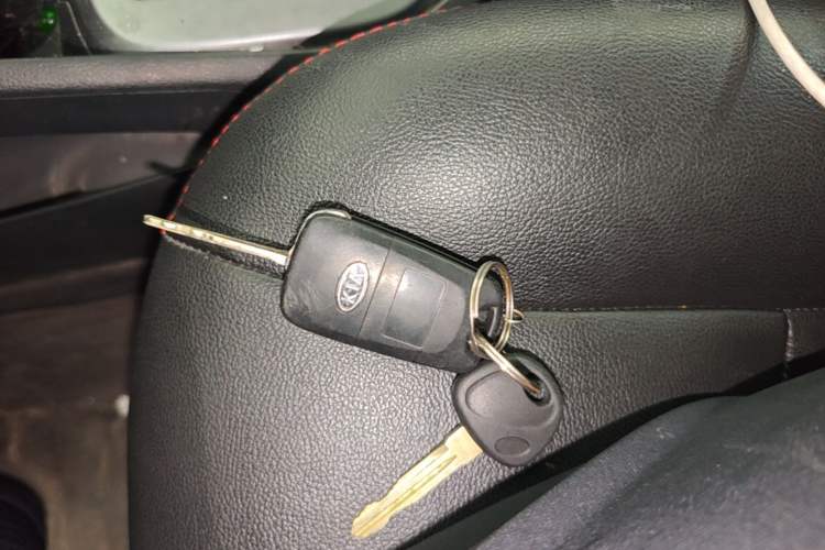 Used Kia K2 2015 Sedan 1.4L Automatic GLS Vehicle Key