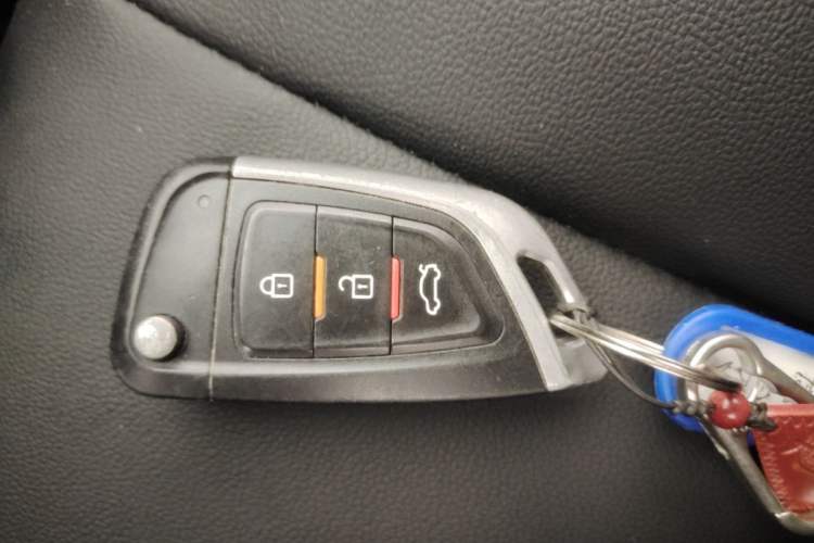 Used Kia K2 2015 Sedan 1.4L Automatic GLS Vehicle Key