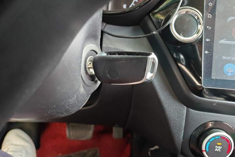 Used Kia K2  Vehicle Key